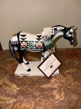 Southwestern-Pattern Black & White Decorative Horse Figurine Tewa